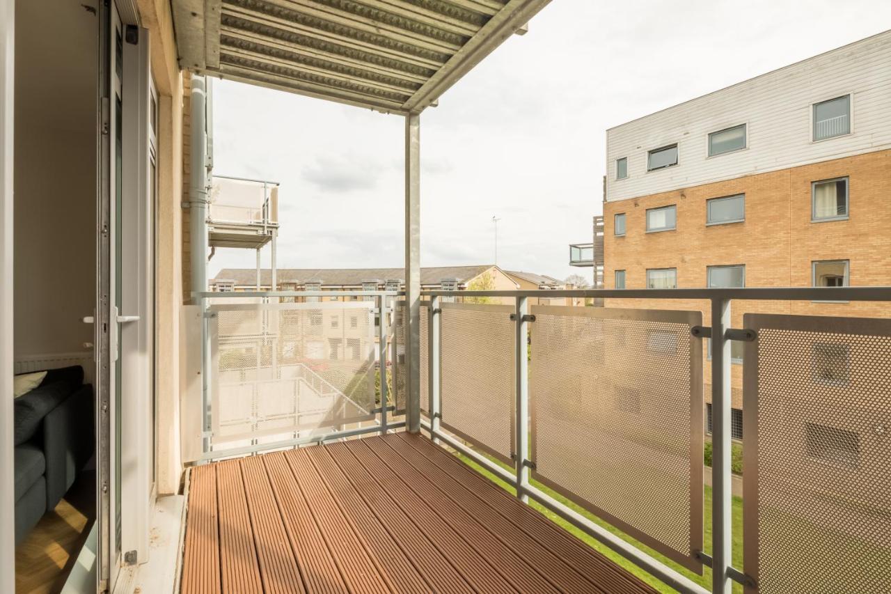 Executive 2Br Apartment Next To Station + Parking CBG Exterior foto