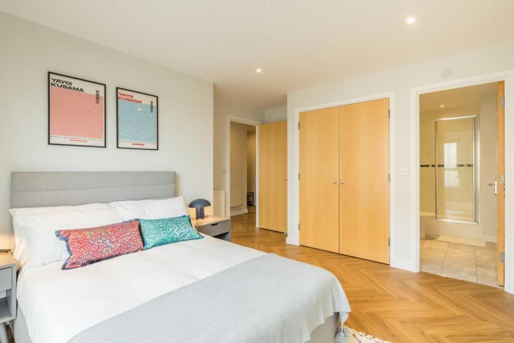 Executive 2Br Apartment Next To Station + Parking CBG Exterior foto
